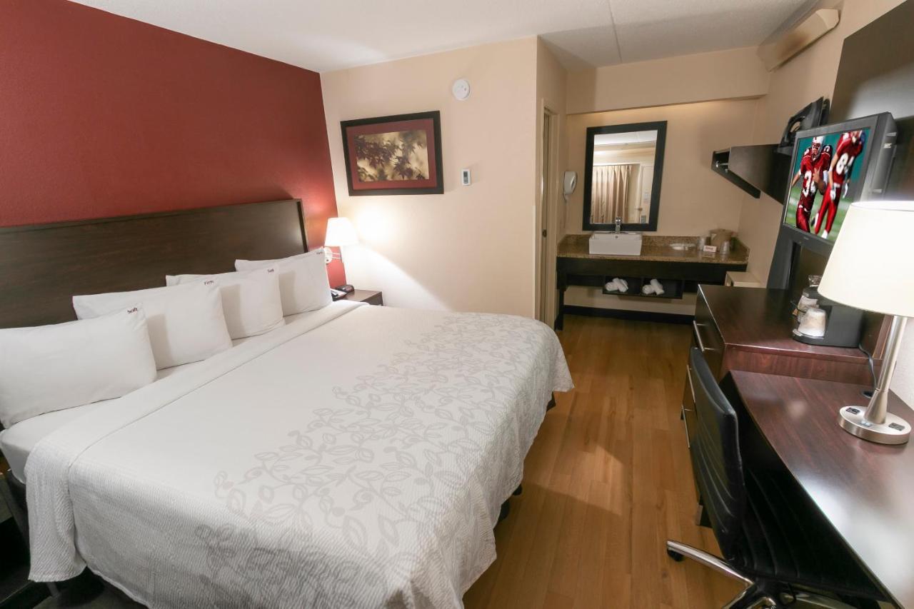 Red Roof Inn Plus+ Atlanta - Buckhead Druid Hills Buitenkant foto