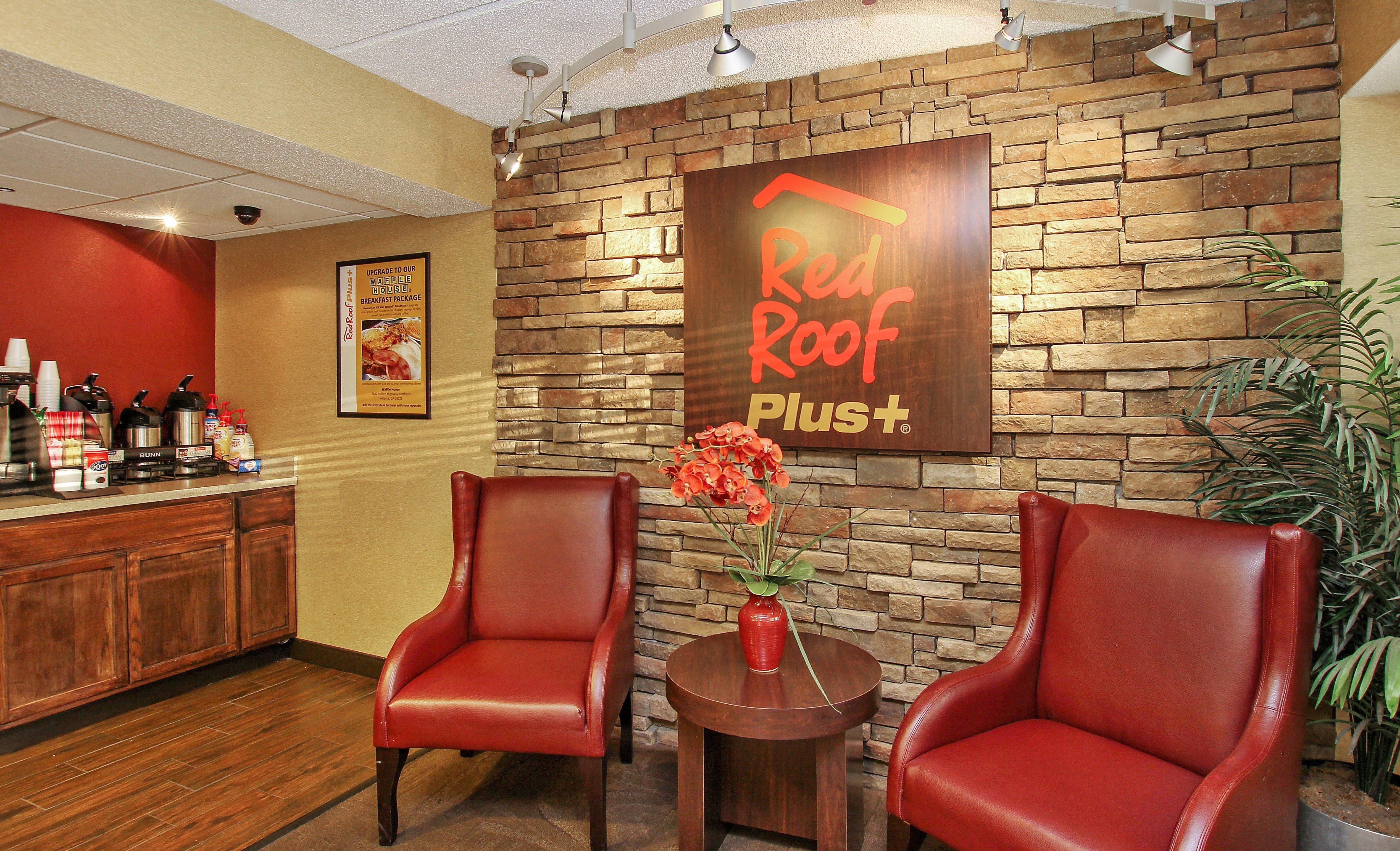Red Roof Inn Plus+ Atlanta - Buckhead Druid Hills Buitenkant foto